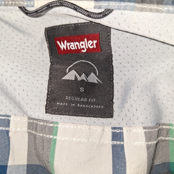 Wrangler small plaid button-down shirt size small - Picture 6 of 6